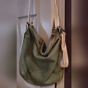 RT Large PF Hobo Sprout